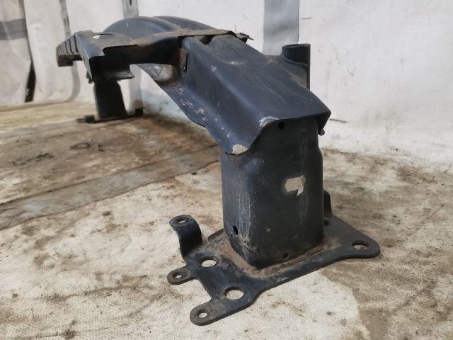 bontott SKODA OCTAVIA II Első Lökhárító Merevítő (Fém)