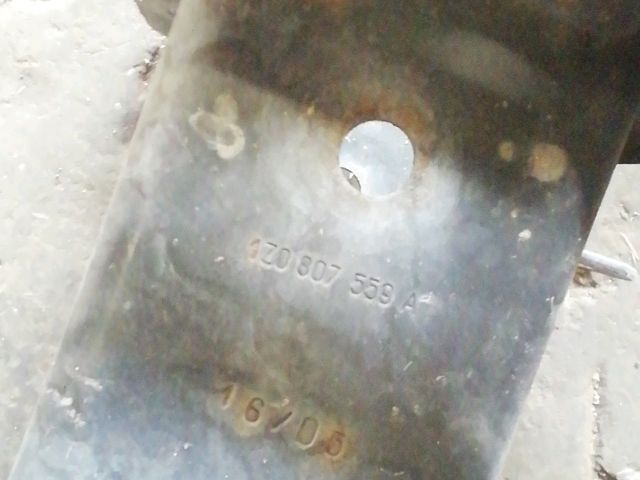 bontott SKODA OCTAVIA II Első Lökhárító Merevítő (Fém)