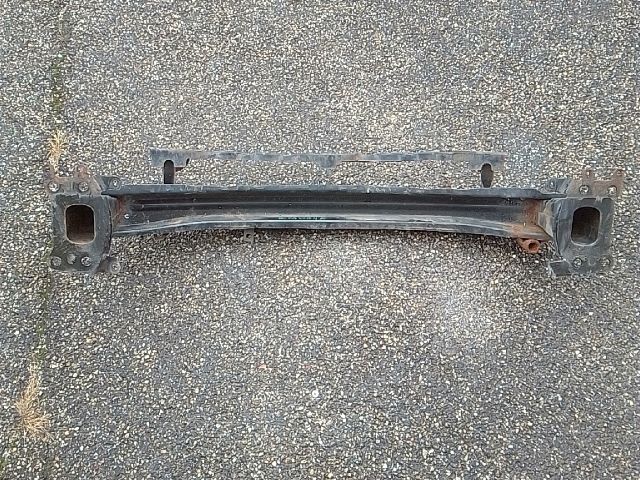 bontott SKODA OCTAVIA II Első Lökhárító Merevítő (Fém)