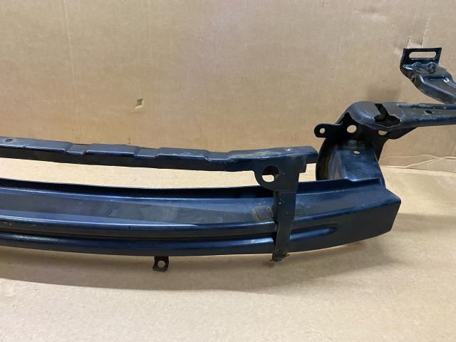 bontott SKODA OCTAVIA II Első Lökhárító Merevítő (Fém)