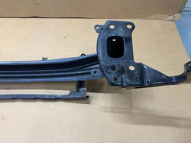 bontott SKODA OCTAVIA II Első Lökhárító Merevítő (Fém)