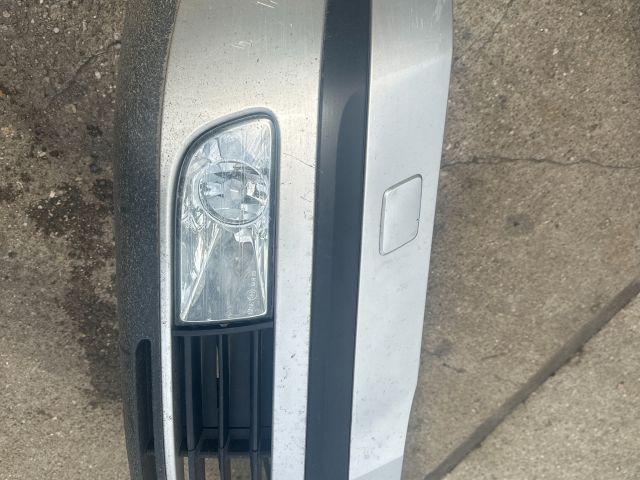 bontott SKODA OCTAVIA II Első Lökhárító (Részeivel)