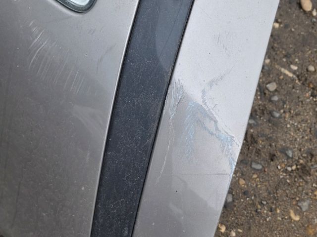 bontott SKODA OCTAVIA II Első Lökhárító (Részeivel)