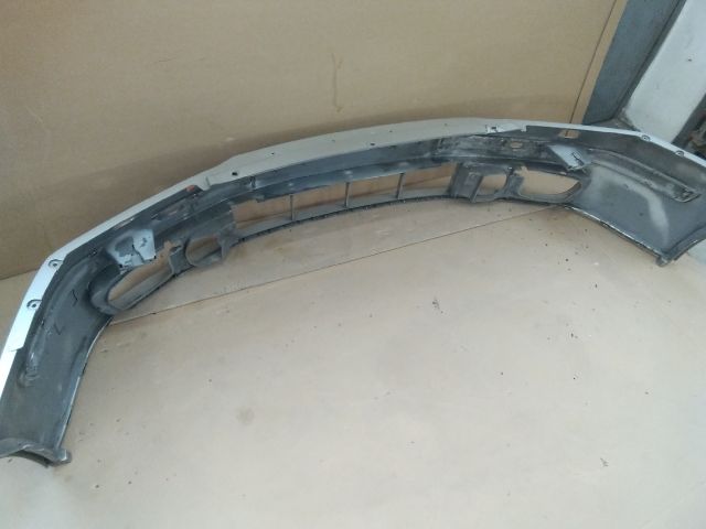 bontott SKODA OCTAVIA II Első Lökhárító (Üresen)