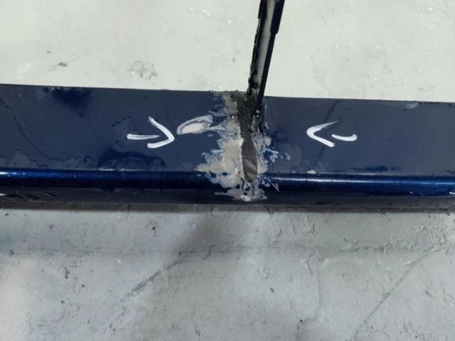 bontott SKODA OCTAVIA II Első Lökhárító (Üresen)