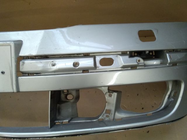 bontott SKODA OCTAVIA II Első Lökhárító (Üresen)