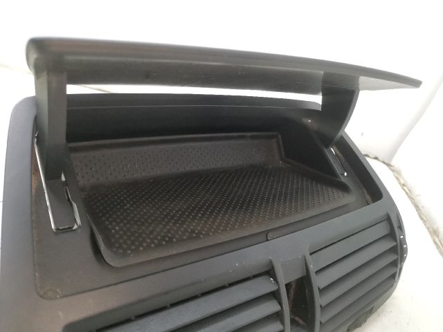 bontott SKODA OCTAVIA II Első Tároló Rekesz