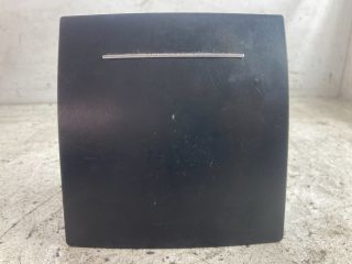 bontott SKODA OCTAVIA II Első Tároló Rekesz