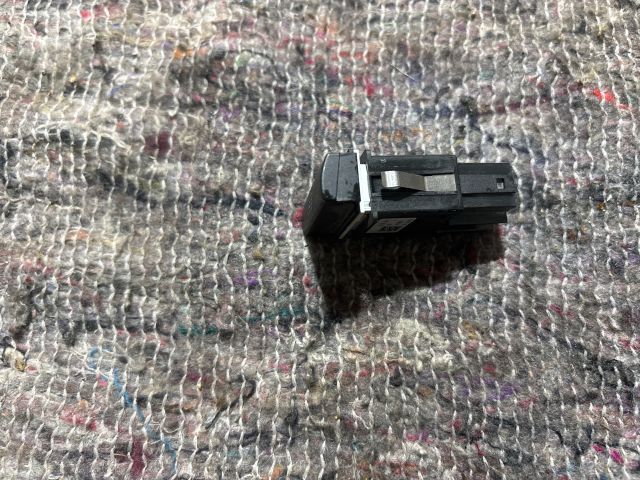 bontott SKODA OCTAVIA II ESP Kapcsoló