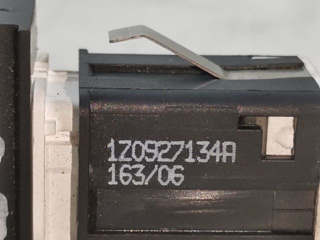 bontott SKODA OCTAVIA II ESP Kapcsoló