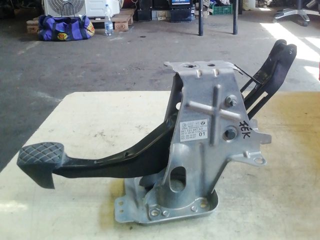 bontott SKODA OCTAVIA II Fékpedál