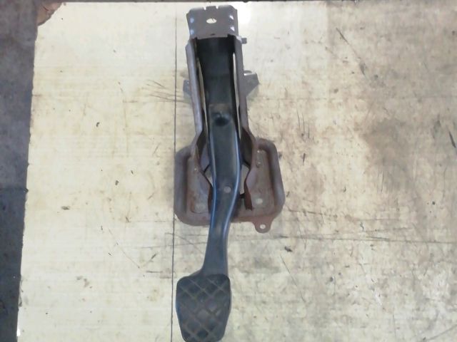 bontott SKODA OCTAVIA II Fékpedál