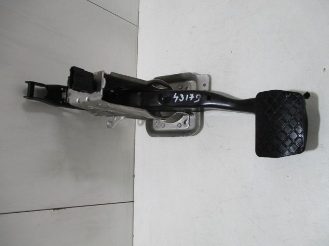 bontott SKODA OCTAVIA II Fékpedál