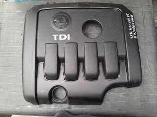 bontott SKODA OCTAVIA II Felső Hűtőburkolat