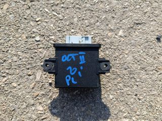 bontott SKODA OCTAVIA II Fényszóró Elektronika