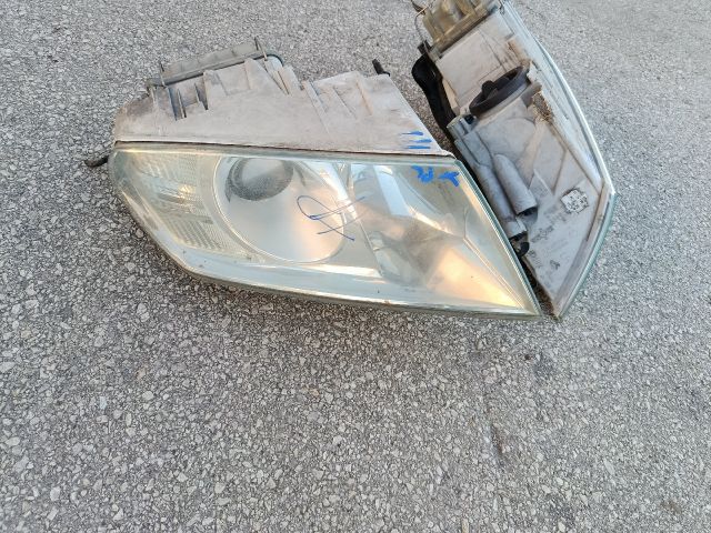 bontott SKODA OCTAVIA II Fényszóró Pár