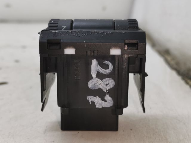 bontott SKODA OCTAVIA II Fényszórómagasság Állító Kapcsoló