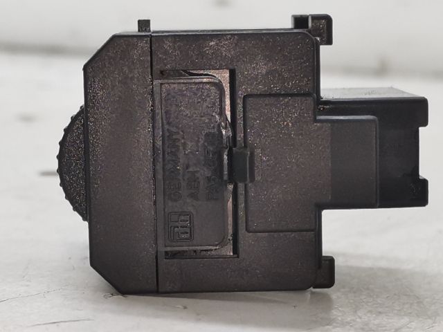 bontott SKODA OCTAVIA II Fényszórómagasság Állító Kapcsoló