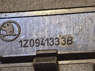 bontott SKODA OCTAVIA II Fényszórómagasság Állító Kapcsoló