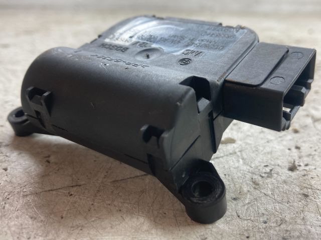 bontott SKODA OCTAVIA II Fűtés Állító Motor