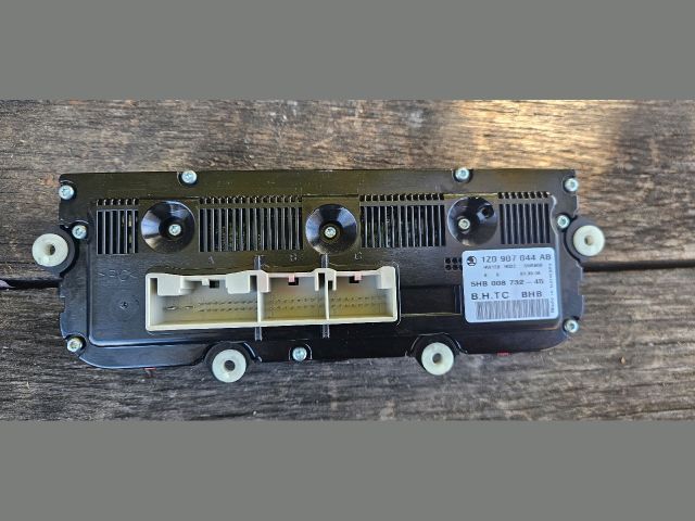 bontott SKODA OCTAVIA II Fűtés Vezérlő Modul