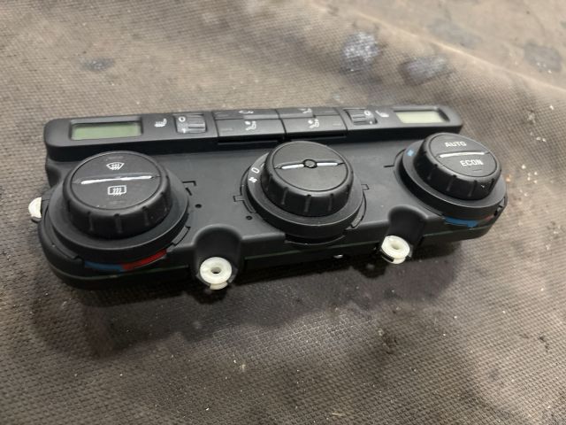 bontott SKODA OCTAVIA II Fűtéskapcsoló (digit klímás)