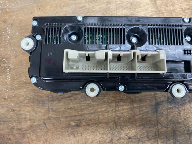 bontott SKODA OCTAVIA II Fűtéskapcsoló (digit klímás)