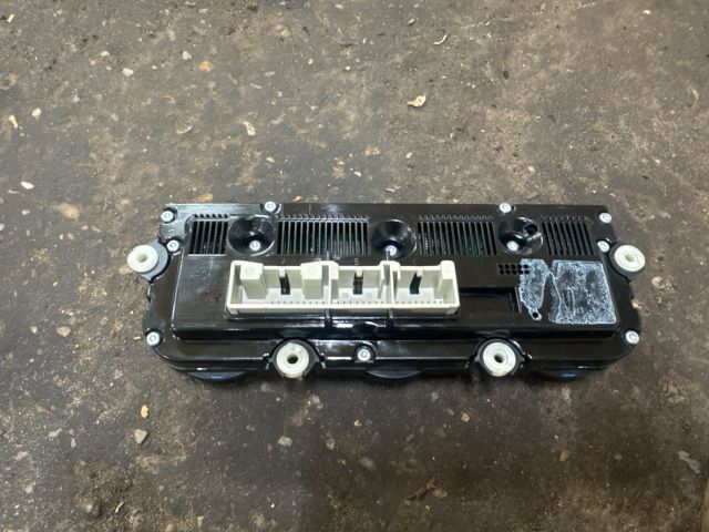 bontott SKODA OCTAVIA II Fűtéskapcsoló (digit klímás)