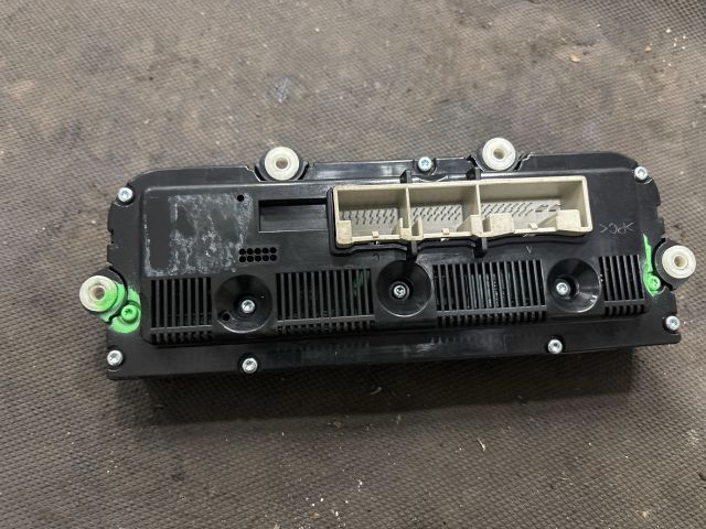 bontott SKODA OCTAVIA II Fűtéskapcsoló (digit klímás)