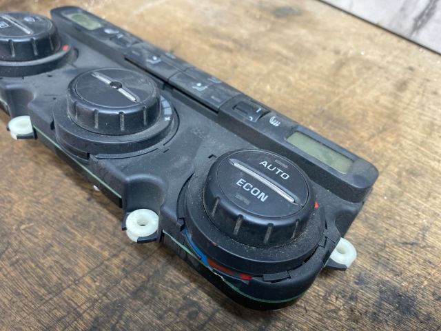 bontott SKODA OCTAVIA II Fűtéskapcsoló (digit klímás)