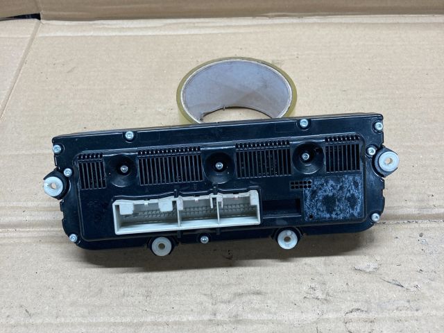 bontott SKODA OCTAVIA II Fűtéskapcsoló (digit klímás)