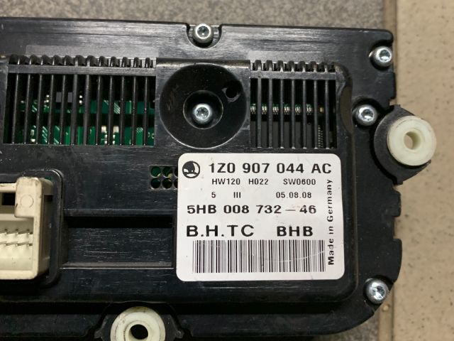 bontott SKODA OCTAVIA II Fűtéskapcsoló (digit klímás)