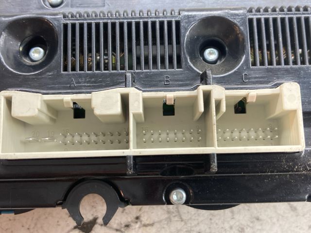 bontott SKODA OCTAVIA II Fűtéskapcsoló (digit klímás)