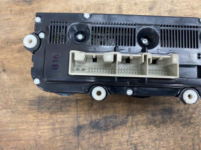 bontott SKODA OCTAVIA II Fűtéskapcsoló (digit klímás)