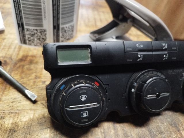 bontott SKODA OCTAVIA II Fűtéskapcsoló (digit klímás)