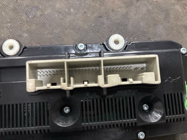 bontott SKODA OCTAVIA II Fűtéskapcsoló (digit klímás)