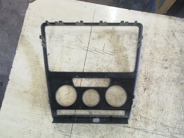 bontott SKODA OCTAVIA II Fűtéskapcsoló Keret