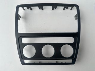 bontott SKODA OCTAVIA II Fűtéskapcsoló Keret