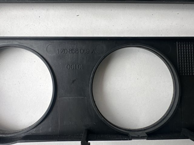 bontott SKODA OCTAVIA II Fűtéskapcsoló Keret