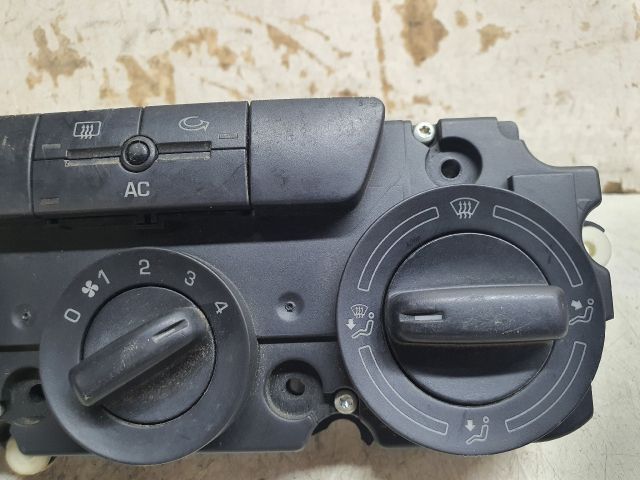 bontott SKODA OCTAVIA II Fűtéskapcsoló (manuális klímás)