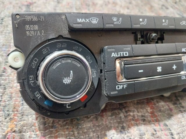 bontott SKODA OCTAVIA II Fűtéskapcsoló (manuális klímás)