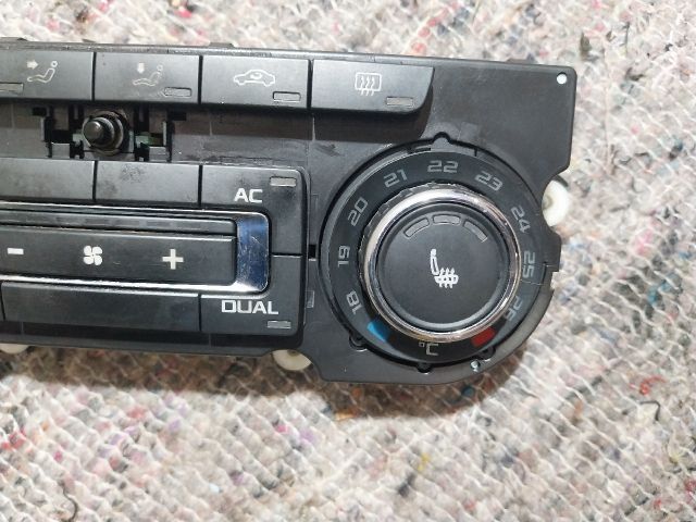 bontott SKODA OCTAVIA II Fűtéskapcsoló (manuális klímás)