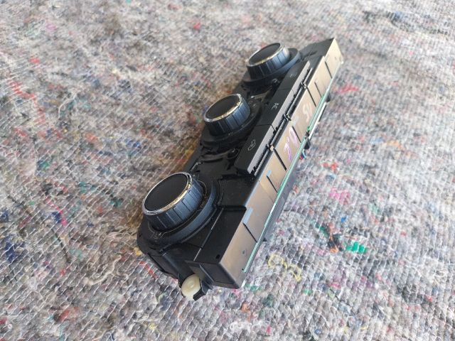 bontott SKODA OCTAVIA II Fűtéskapcsoló (manuális klímás)