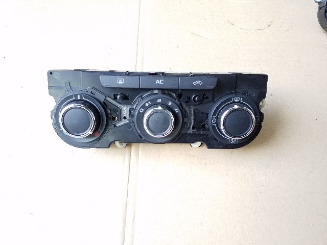 bontott SKODA OCTAVIA II Fűtéskapcsoló