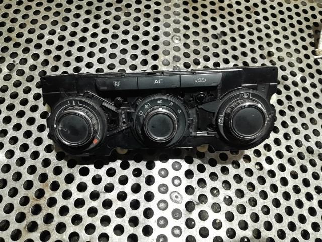 bontott SKODA OCTAVIA II Fűtéskapcsoló