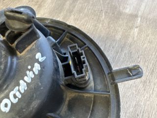 bontott SKODA OCTAVIA II Fűtőmotor (Klímás)