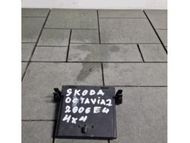 bontott SKODA OCTAVIA II Gateway Elektronika