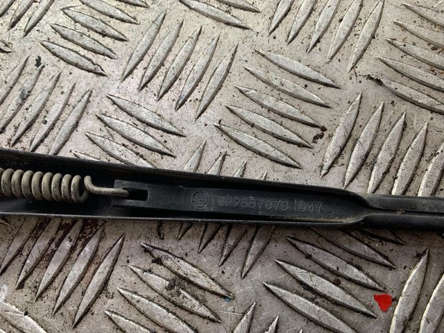 bontott SKODA OCTAVIA II Hátsó Ablaktörlő Kar