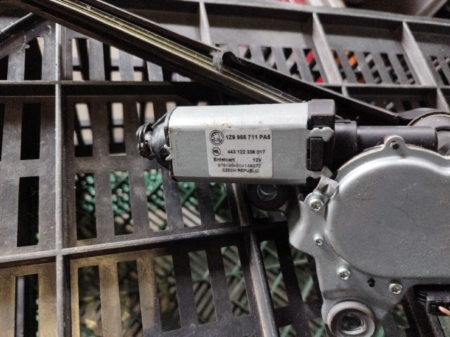 bontott SKODA OCTAVIA II Hátsó Ablaktörlő Motor