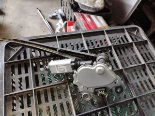 bontott SKODA OCTAVIA II Hátsó Ablaktörlő Motor